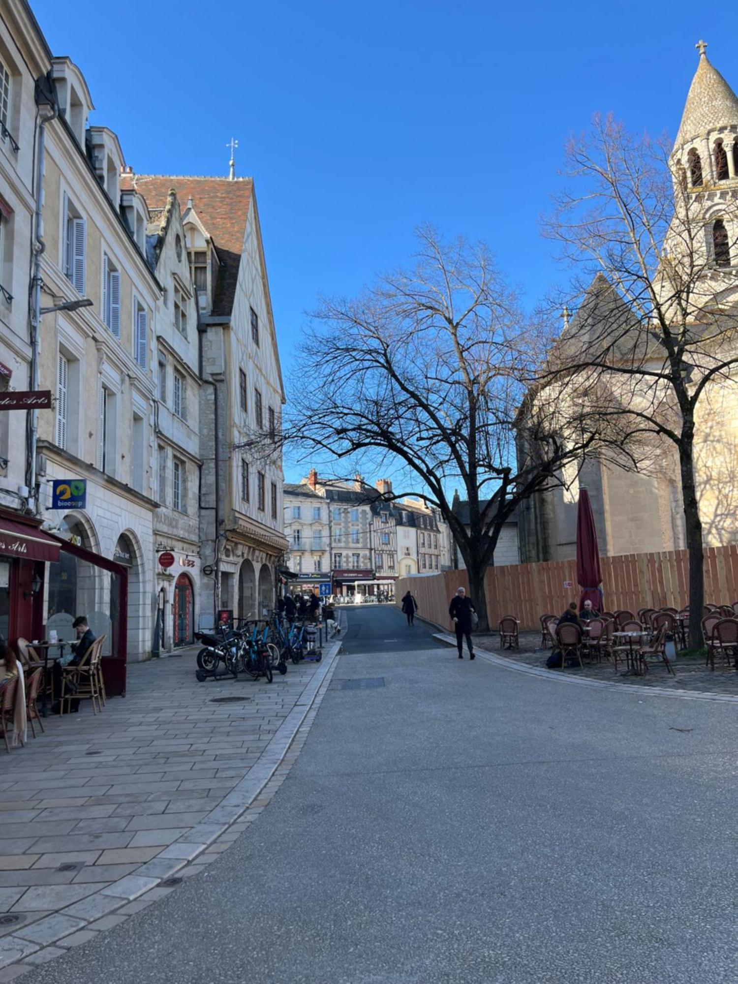 Le Cosy Du Marche Notre-Dame Apartment Poitiers Bagian luar foto